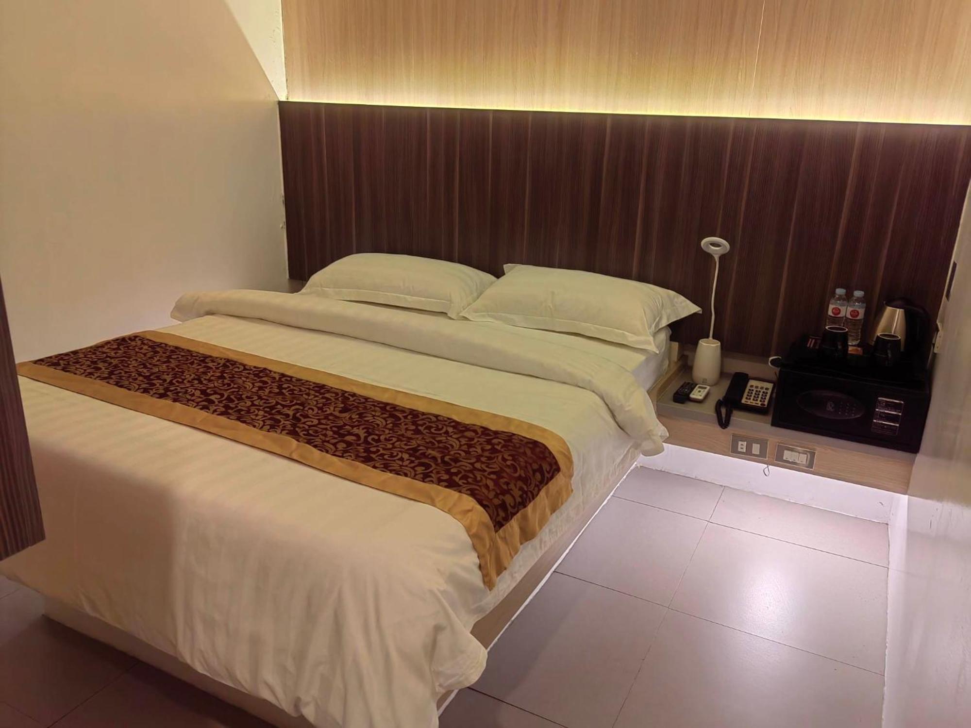 Kojo Hotel Tagum Extérieur photo