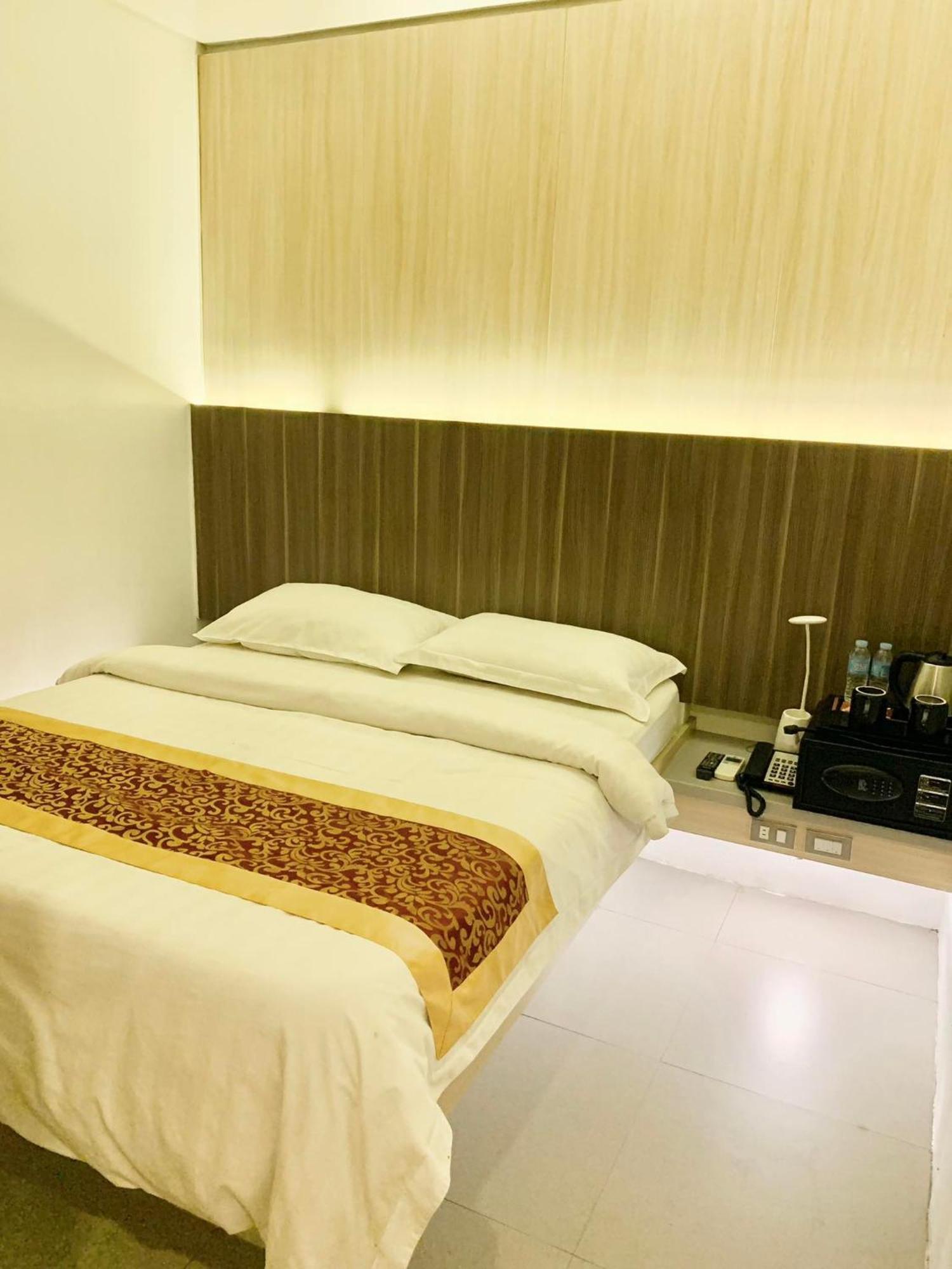 Kojo Hotel Tagum Extérieur photo