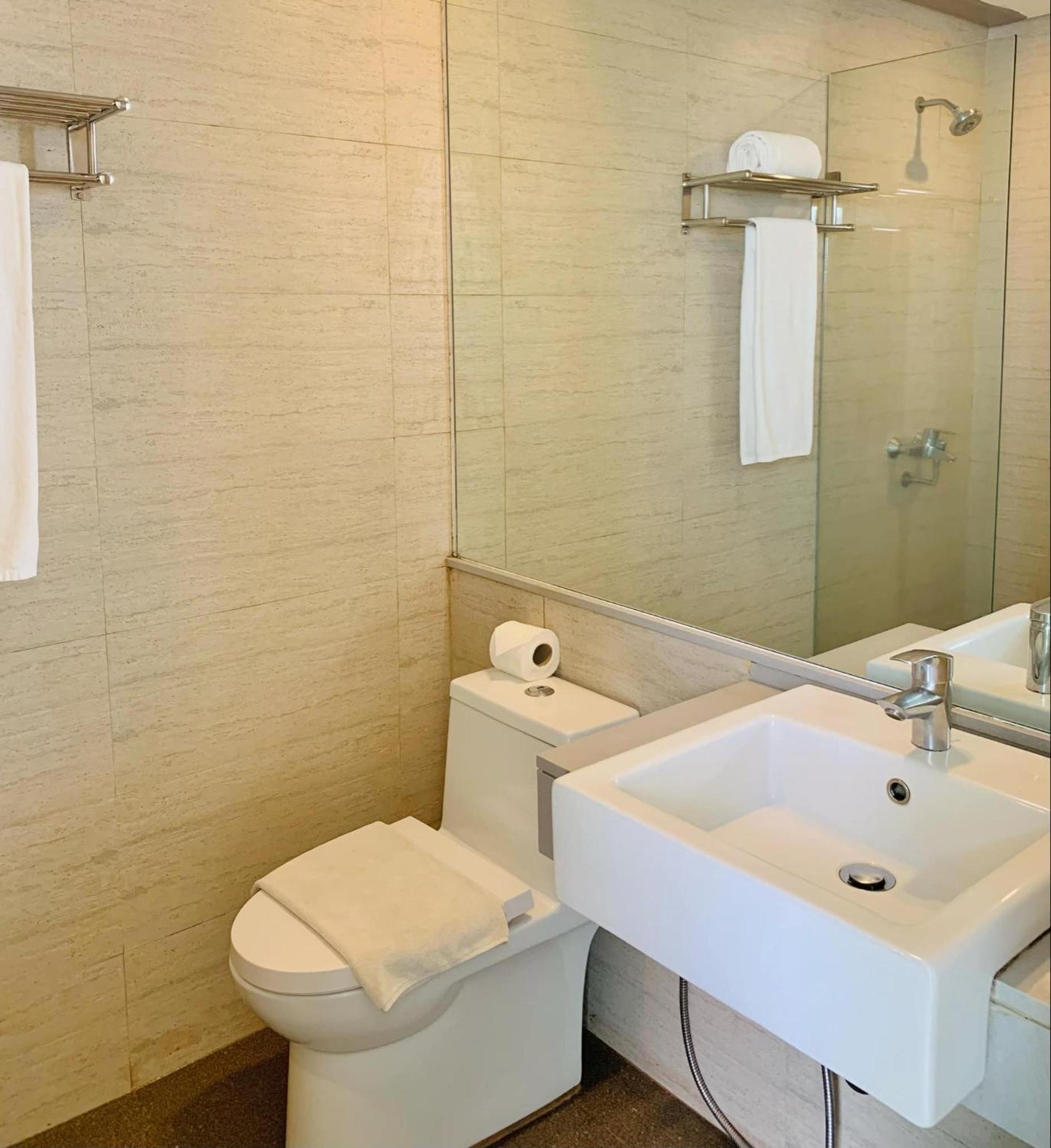 Kojo Hotel Tagum Extérieur photo